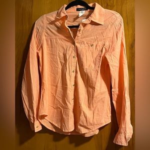NWT Forever 21 Women’s long sleeved button down shirt. Size S.